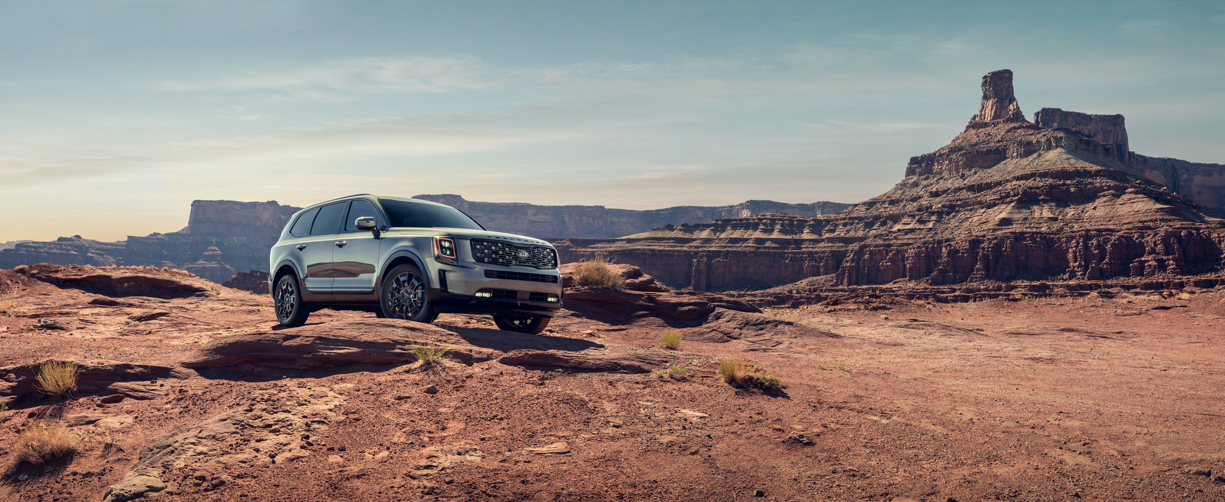 Kia_Telluride_Silver-Front_3-4_def2